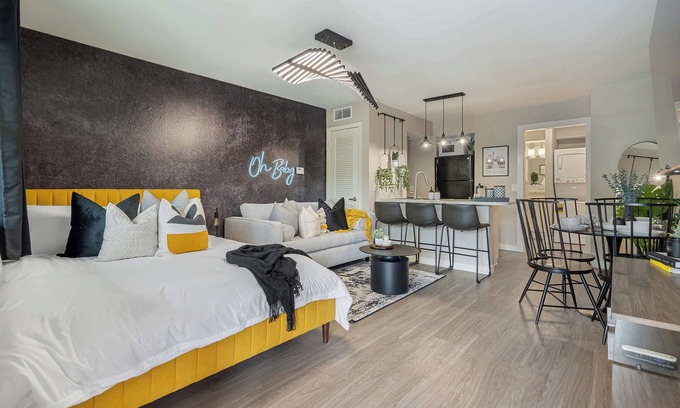 Allandale Apartment | The Ochre | Stylish Studio | 10 Mins Downtown ATX!
