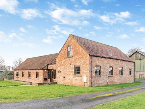 York House | The Old Combine Shed