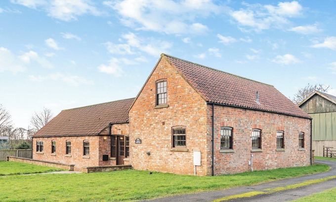 York Cottage | The Old Combine Shed