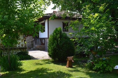 Polski Trambesh House | The Old House Guest House