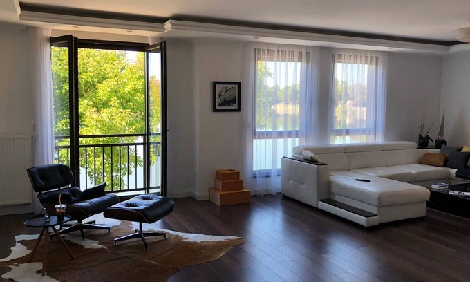 Tata Apartment | The Old Lake Suite - Tata