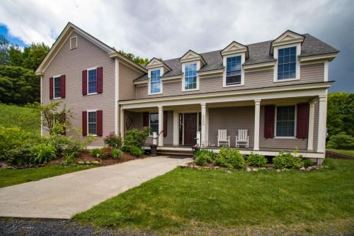 Charlotte Hotel | The Old Lantern Inn