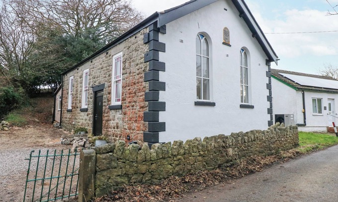 Pentre Halkyn Cottage | THE OLD NANT-Y-FFLINT CHAPEL, pet friendly, with a garden in Flint