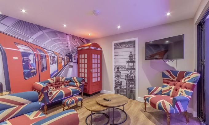 Nottingham City Centre Apartment | The Old School House & Rooms- The Lace Market