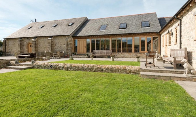 Littlebredy House | The Old Tithe Barn - DCCD