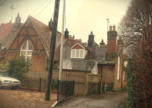 Pewsey House | The Old Victorian School