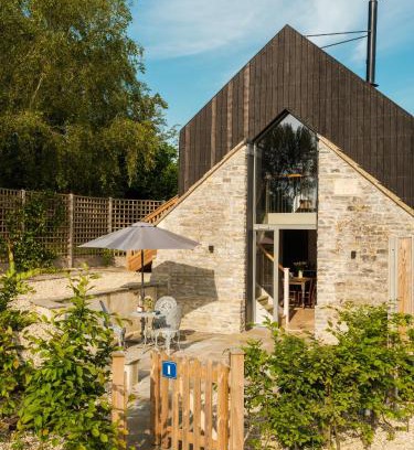 Pylle Apartment | The Old Winery Cottage No1