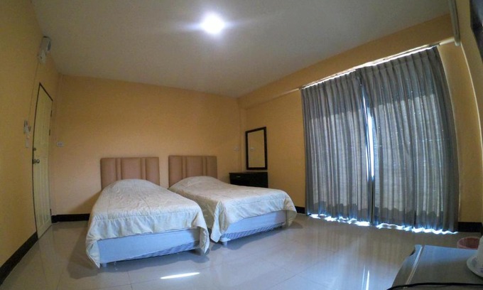 Pong Hotel | The One