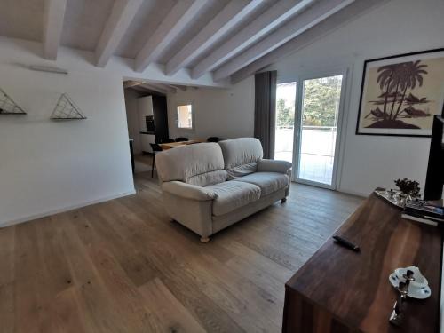 Bussolengo Apartment | The Orange Flat