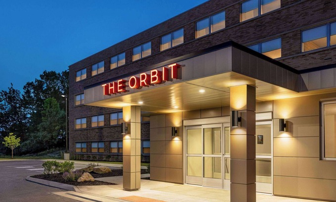 Cleveland Hotel | The Orbit Hotel, Trademark Collection by Wyndham