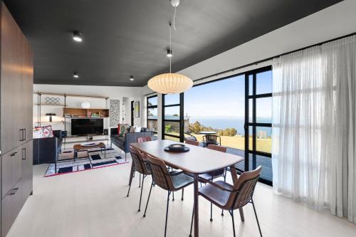 Tinderbox House | The Outlook on Mount Louis - Stunning Views