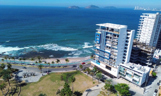 Downtown Mazatlan Condo | The Pacific Pearl, an exclusive Oceanfront Penthouse Condo in quiet Los Pinos