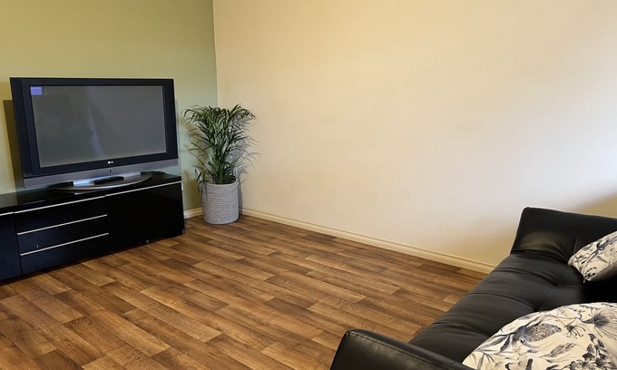 Bookpurnong House | The Palms - Loxton Accommodation, South Australian4 bedroom 2 bathroom home.