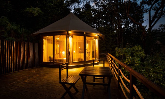 Pumdi Bhumdi Hotel | The Pavilions Himalayas Lake View