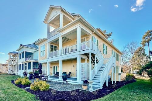 Long Neck House | The Peninsula - 27606 S Nicklaus Ave