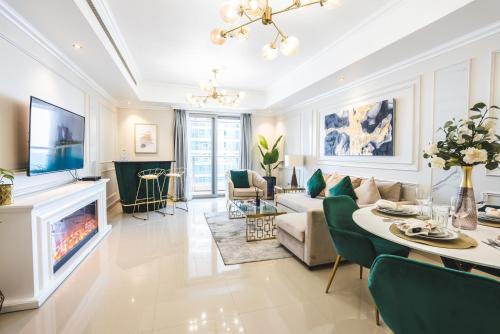 Dubai Marina Apartment | The Penthouse On 71st Floor