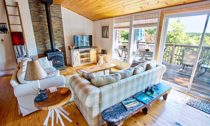Arden Cottage | The Perch: South-facing Elevated Waterfront Cottage