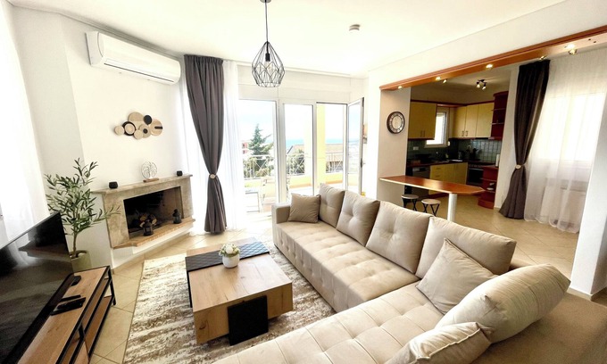Voula Apartment | The perfect blend of comfort and tranquility in this elegant top-floor apartment