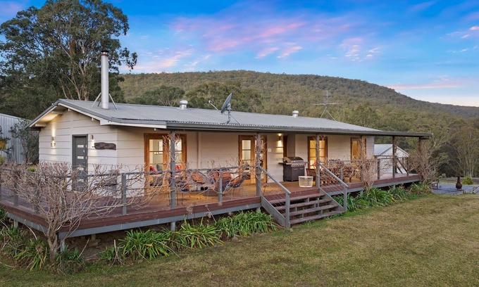 Mount View House | The perfect rural retreat with vineyards on your doorstep