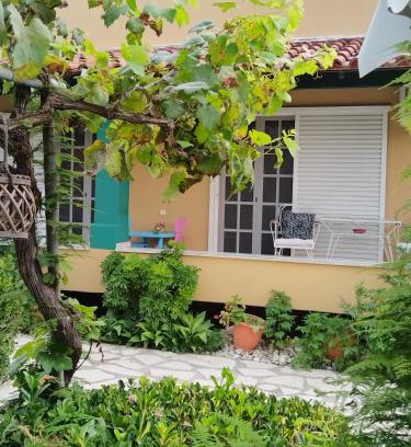 Perivolion House | The Pergola Cottage.Feel the local vibes!