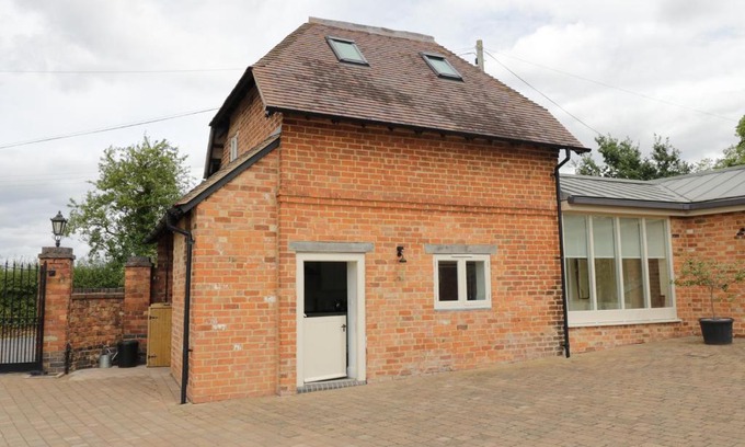 Droitwich House | The Perry Shed
