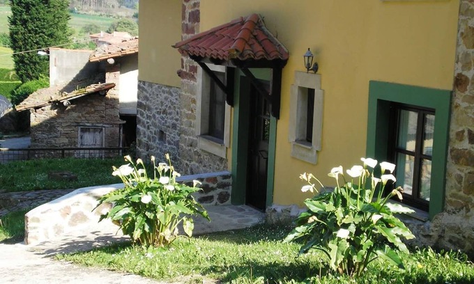 Priesca Cottage | The Piensu Apartment adapted 1 for 4 people