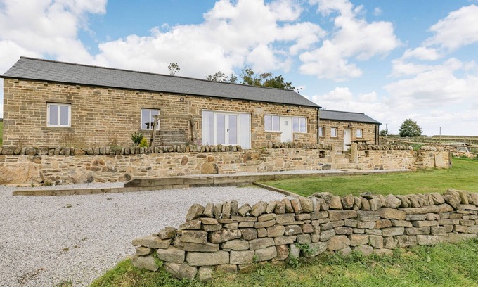 East Morton House | THE PIGGERY, pet friendly, character holiday cottage in East Morton