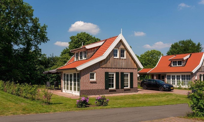 Hoge Hexel House | The Pimpelmees is a cosy, spacious holiday home that is fully equipped for a wonderful, comfortable and relaxing holiday.