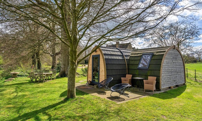 Shoscombe Ski Chalet | The Pods
