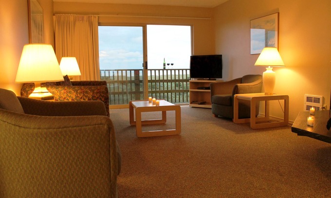 Ocean Shores Resort | The Polynesian Resort
