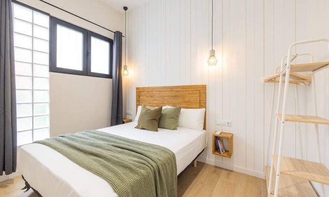 Poblats Maritims Apartment | The Port Beach Valencia Room IV by Florit Flats