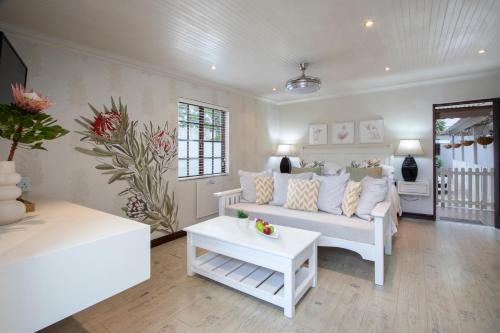 Hermanus Bed & Breakfast | The Potting Shed Guest House