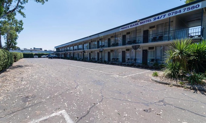Doveton Hotel | The Prince Mark Motel