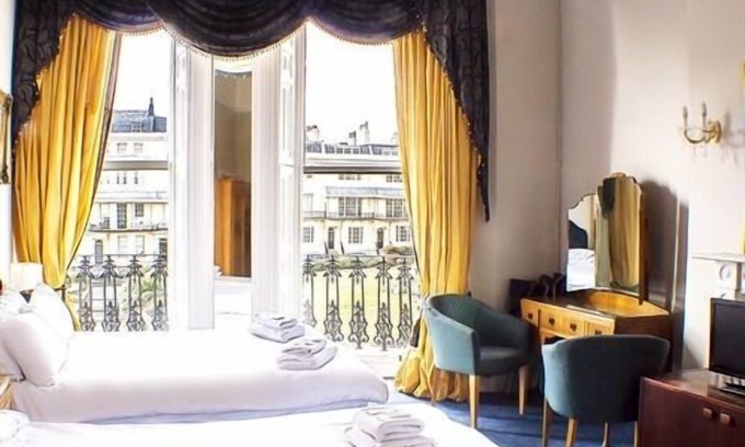 Brighton City Centre Hotel | The Queensbury Hotel