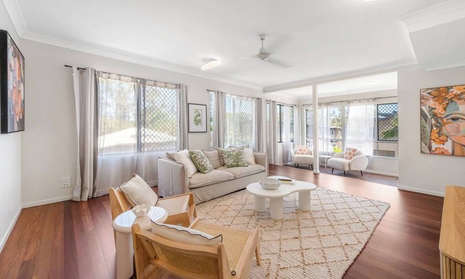 West Gladstone Apartment | The Queenslander - Stone's Throw from City Centre and Gladstone Hospital