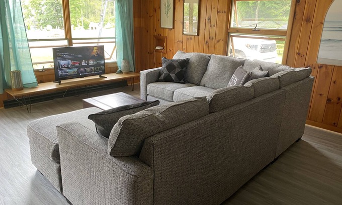 West Alton House | The Ranch on Lake Winni