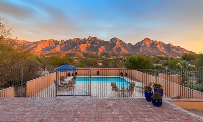 Oro Valley House | The Ranch, Secluded Southwestern Charm with Massive Catalina Mountain Views