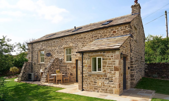 Yockenthwaite Cottage | THE READING ROOMS, pet friendly, character holiday cottage in Buckden
