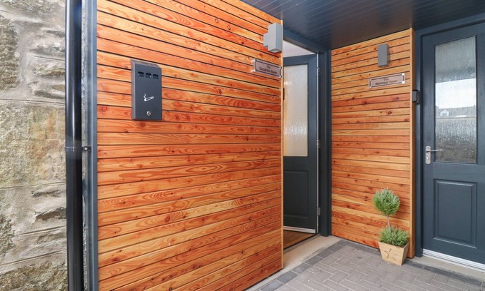 Keith Cottage | THE RECEPTION ROOM AT THE INSTITUTE EXECUTIVE APARTMENTS in Keith