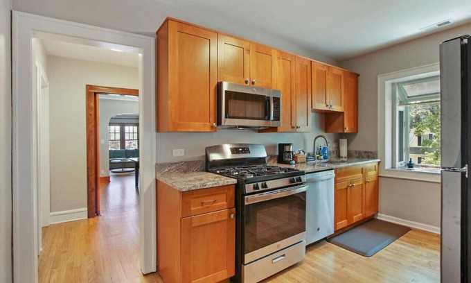 Waukegan Apartment | The Red Brick Flat- 15 minutes from Naval base!
