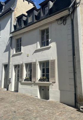 Bouillon House | The Refuge of Happiness