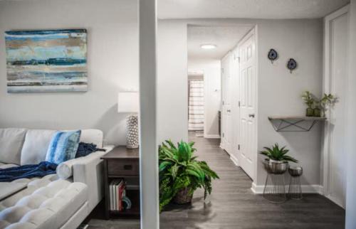 Crestline Heights Apartment | The Reserve at Irondale
