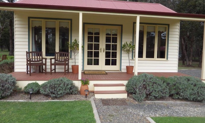 Ashbourne House | The Retreat at Amryhouse