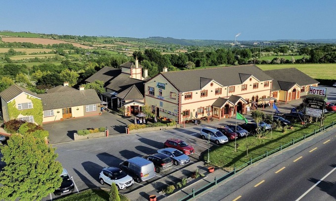Waterford Hotel | The Rhu Glenn Hotel
