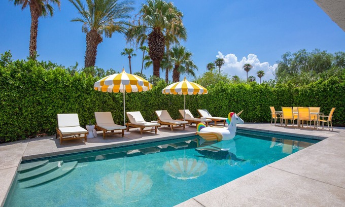 El Mirador House | The Ricardo! Mid-century villa + saltwater pool + 5 minutes from downtown PS