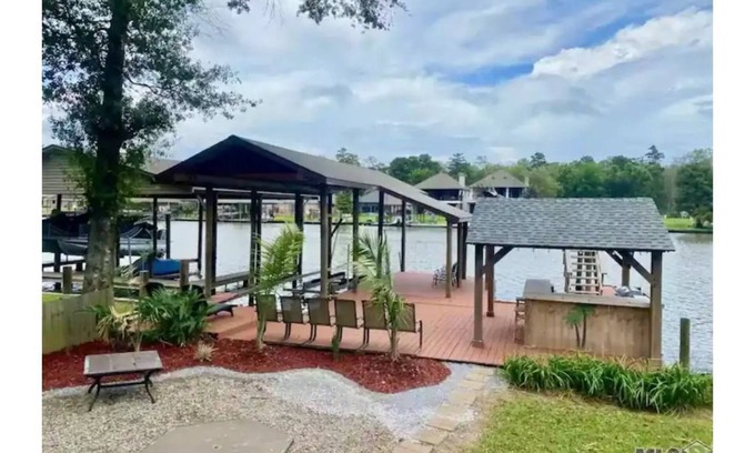 Maurepas House | The River House "Vacation like a Cajun!"