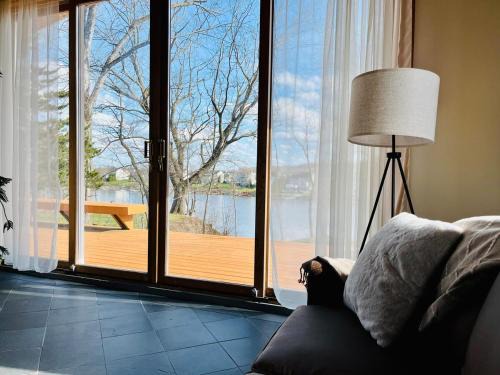 Baldwinsville House | The River Retreat