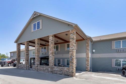 Towanda Hotel | The Riverstone Inn