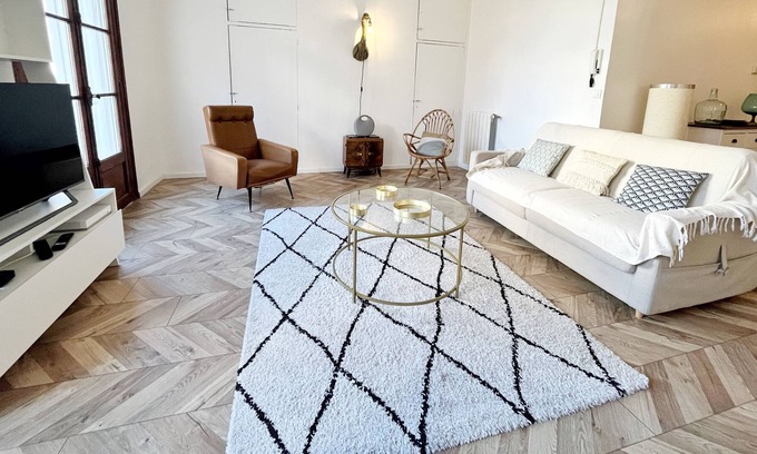 La Real House | THE RIVIERA - T3 Hyper historic center