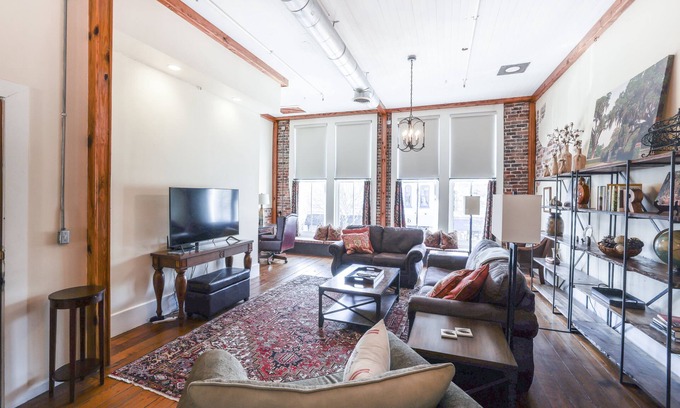 Thomasville Apartment | The Roost - Downtown Thomasville